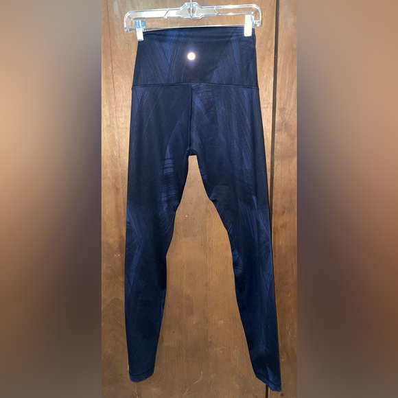 Lululemon leggings Size 8 - Picture 2 of 5